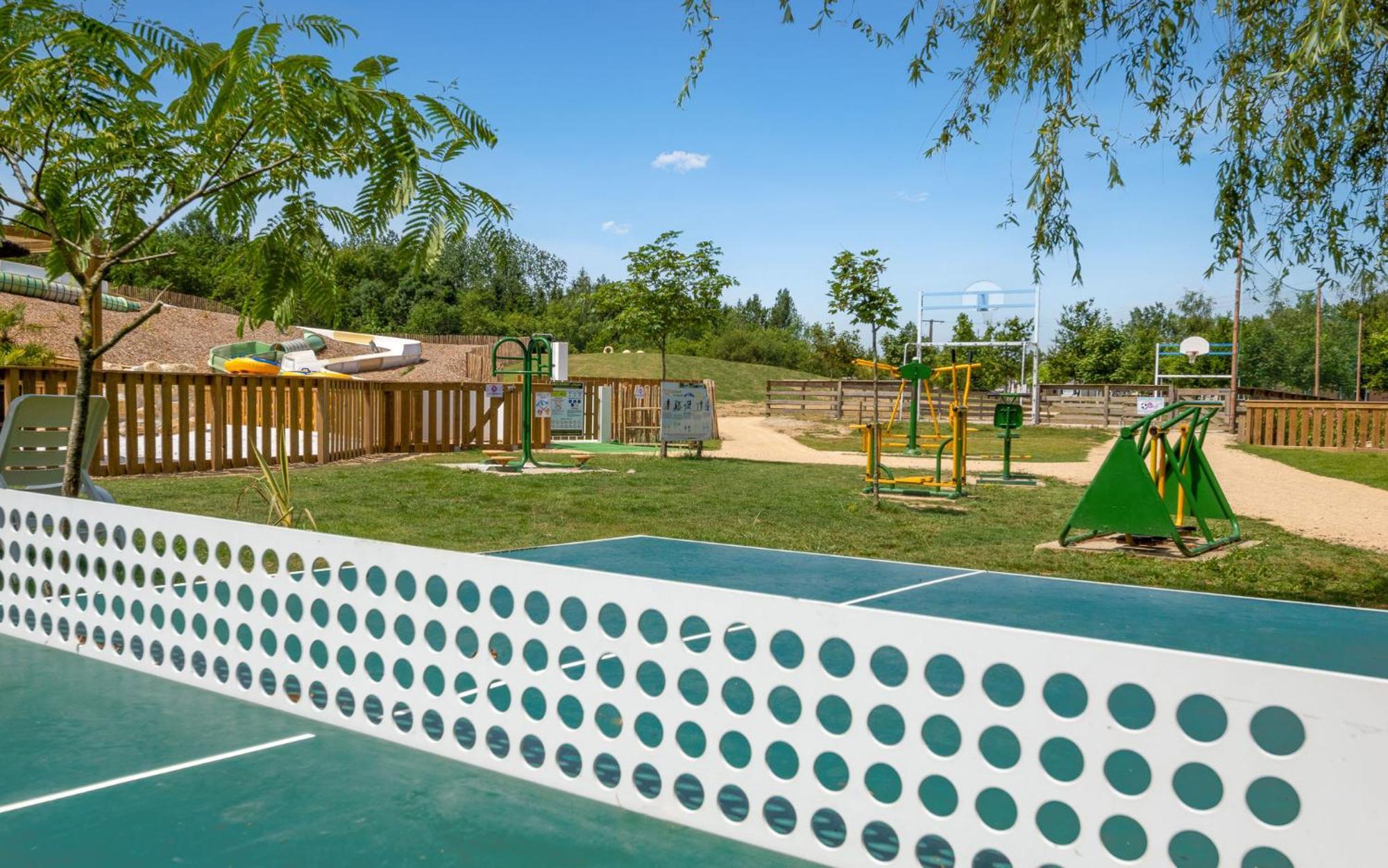 Camping Aubigny-Les Clouzeaux Aubigny  外观 照片